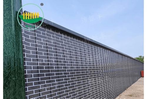 工地圍擋與護(hù)欄設(shè)施的應(yīng)用與重要性 以新鄉(xiāng)、商丘、洛陽(yáng)為例